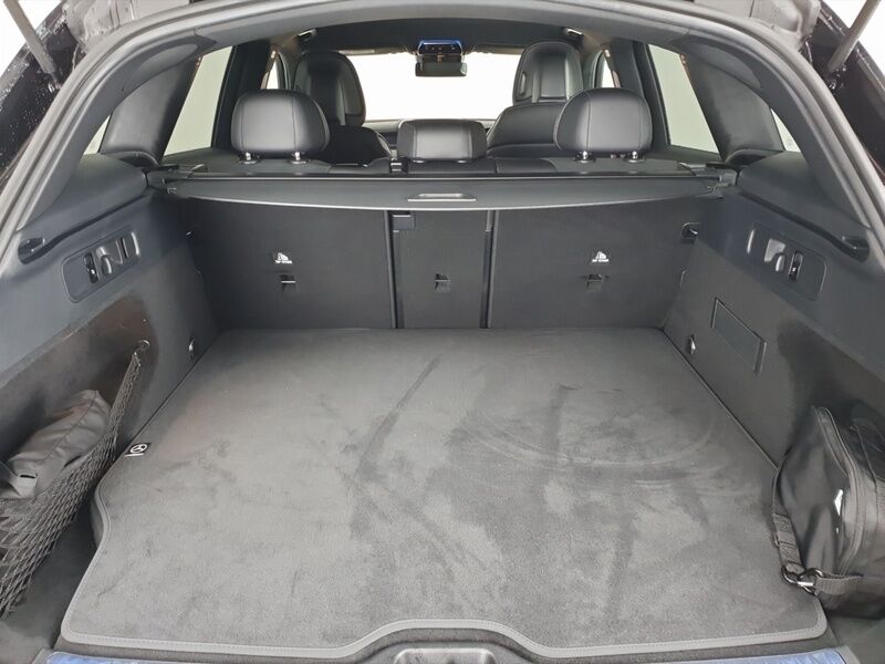 More views of Mercedes-Benz GLC