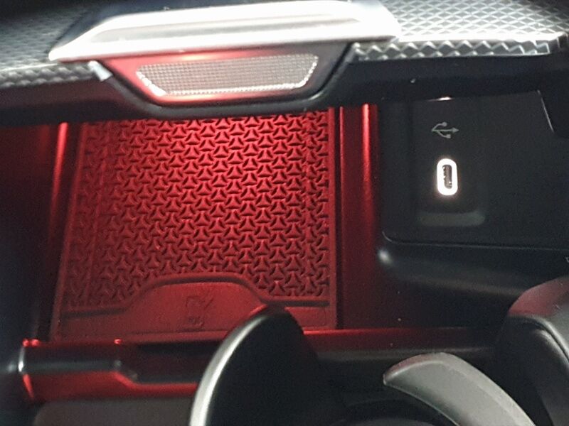 More views of Mercedes-Benz GLC