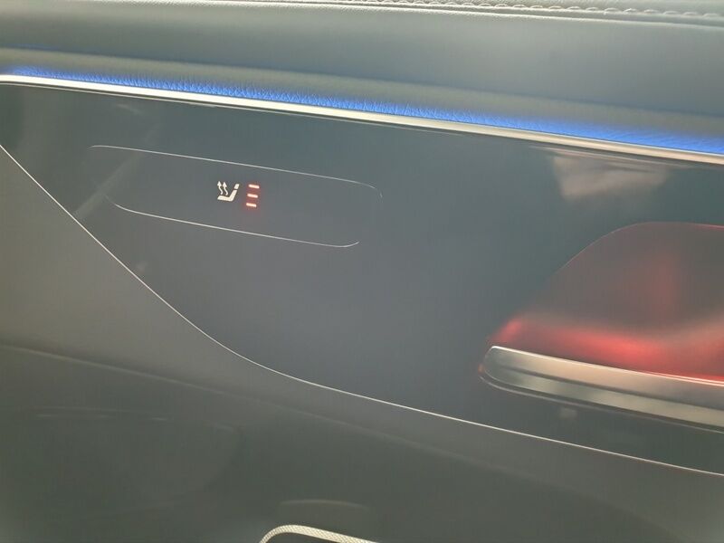 More views of Mercedes-Benz GLC