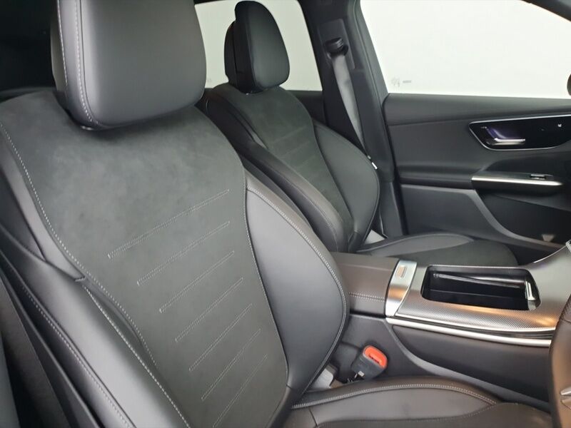 More views of Mercedes-Benz GLC