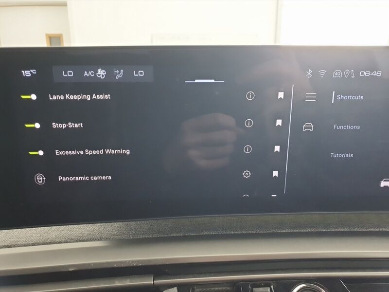 More views of Peugeot 3008