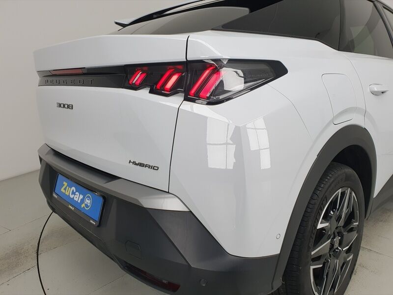 More views of Peugeot 3008