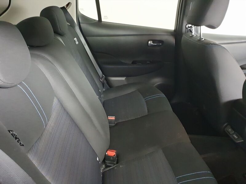 More views of Nissan Leaf