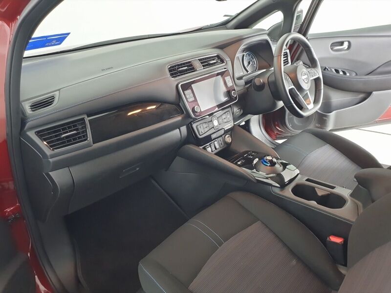 More views of Nissan Leaf