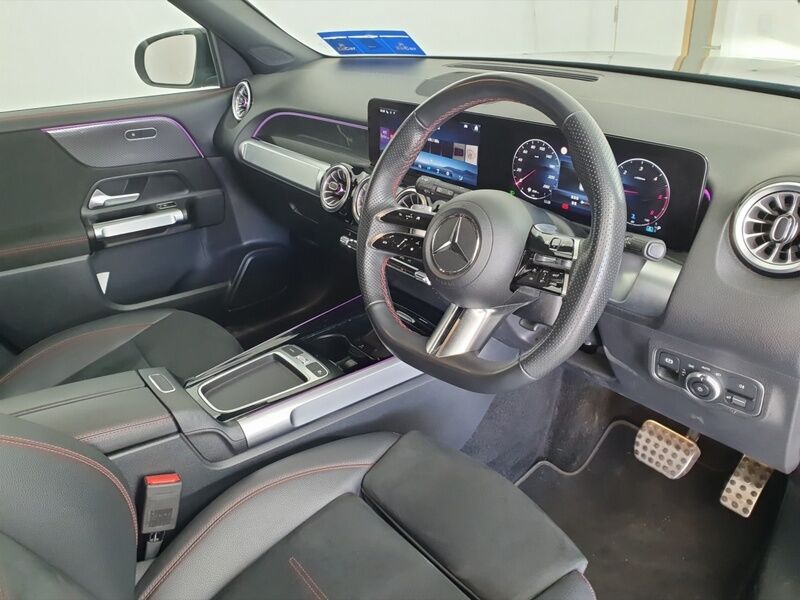 More views of Mercedes-Benz GLB