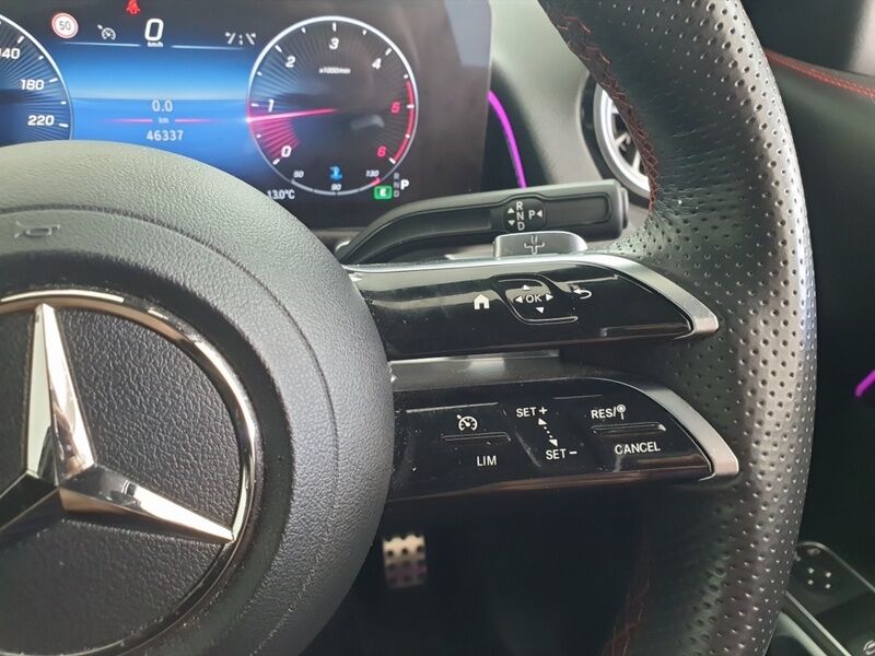 More views of Mercedes-Benz GLB