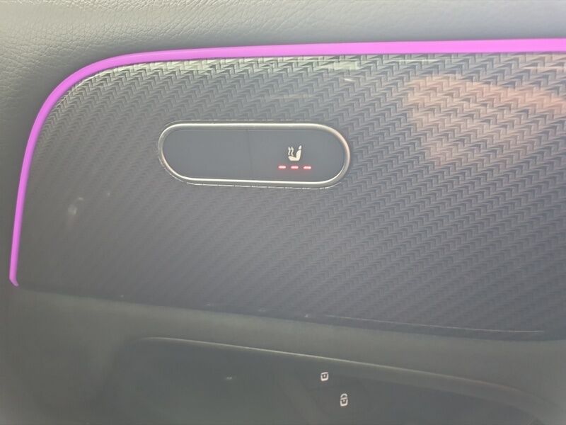 More views of Mercedes-Benz GLB