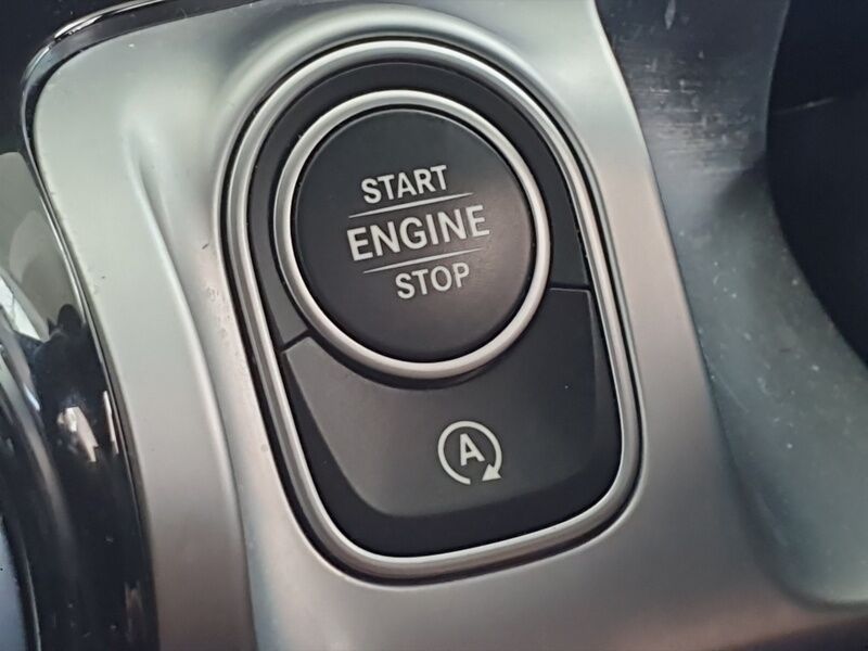 More views of Mercedes-Benz GLB