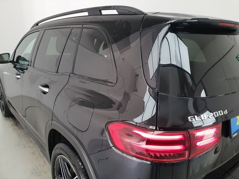 More views of Mercedes-Benz GLB