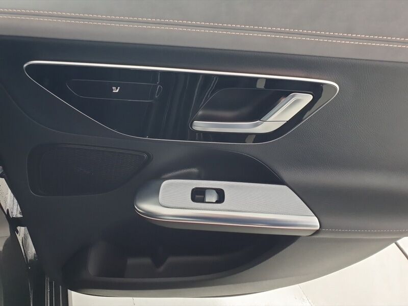 More views of Mercedes-Benz EQE