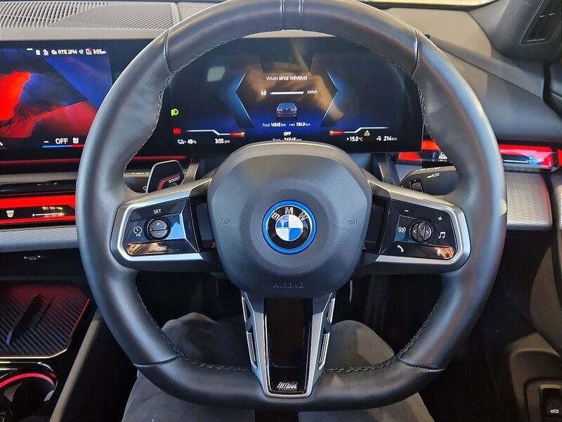 More views of BMW i5