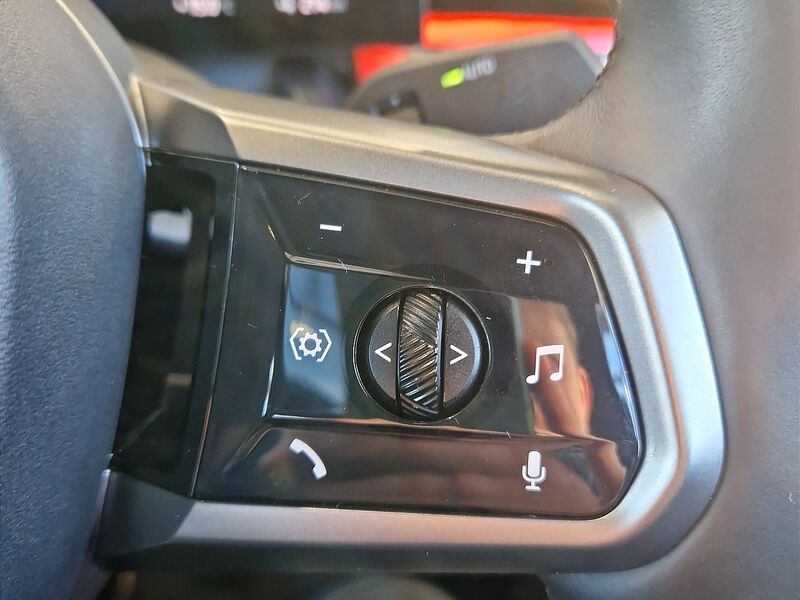 More views of BMW i5