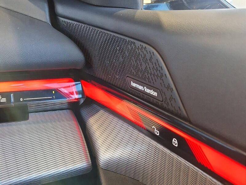 More views of BMW i5