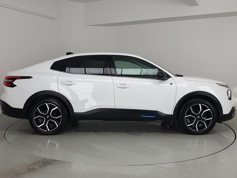 More views of Citroen e-C4 X