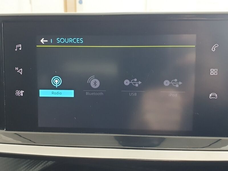 More views of Peugeot 208