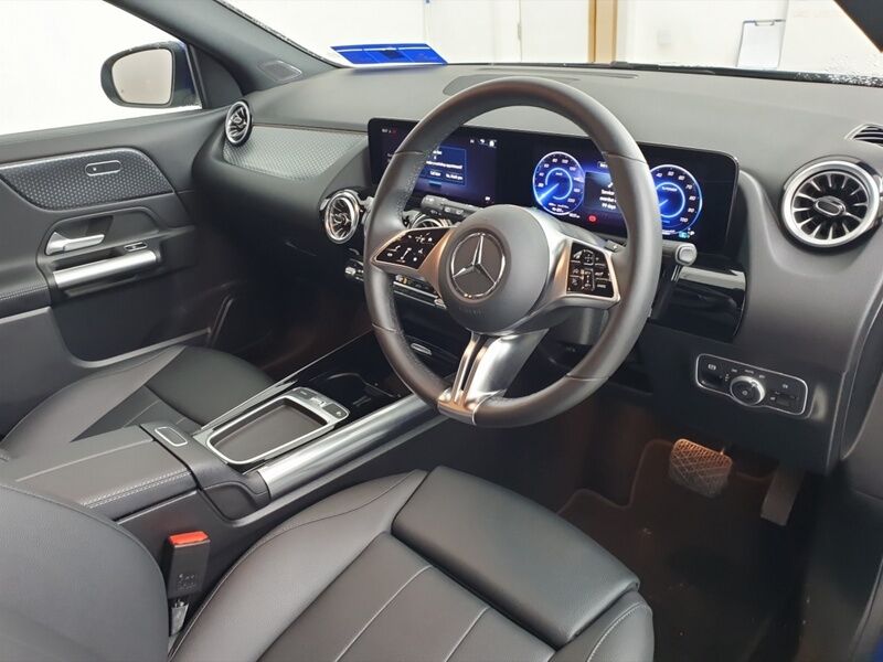 More views of Mercedes-Benz EQA