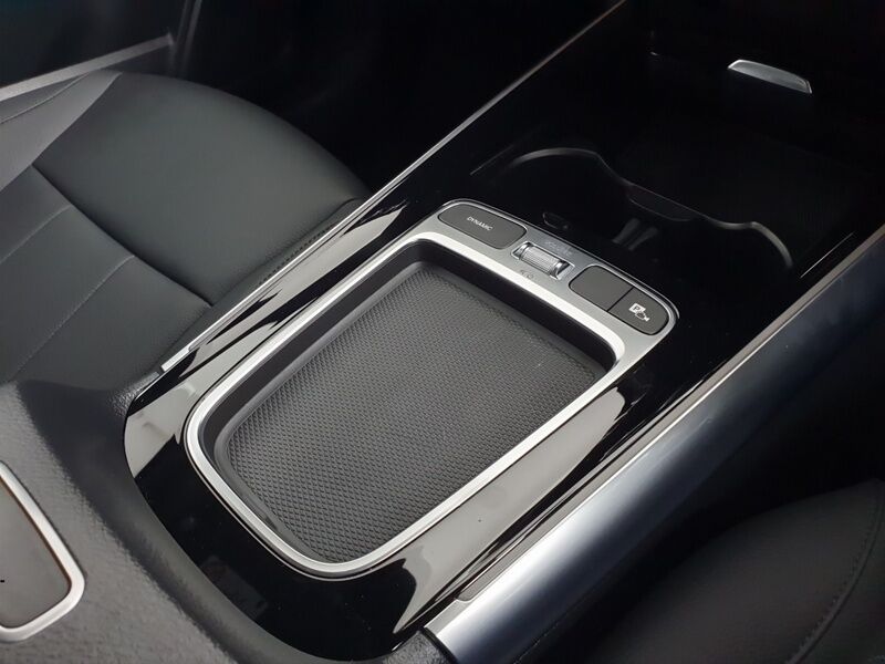 More views of Mercedes-Benz EQA