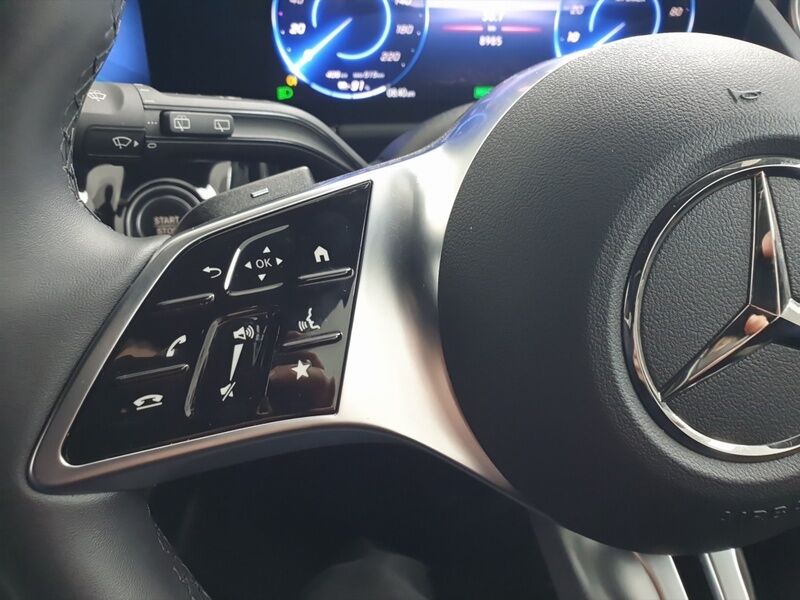 More views of Mercedes-Benz EQA