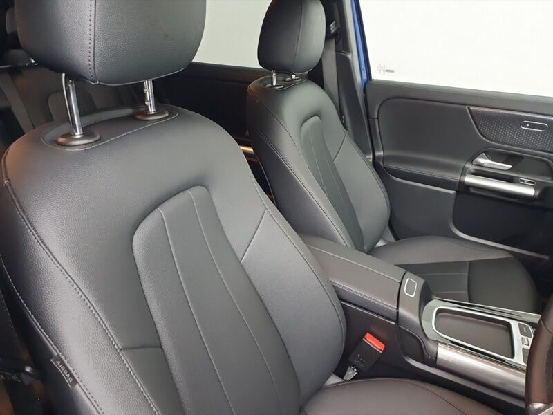 More views of Mercedes-Benz EQA