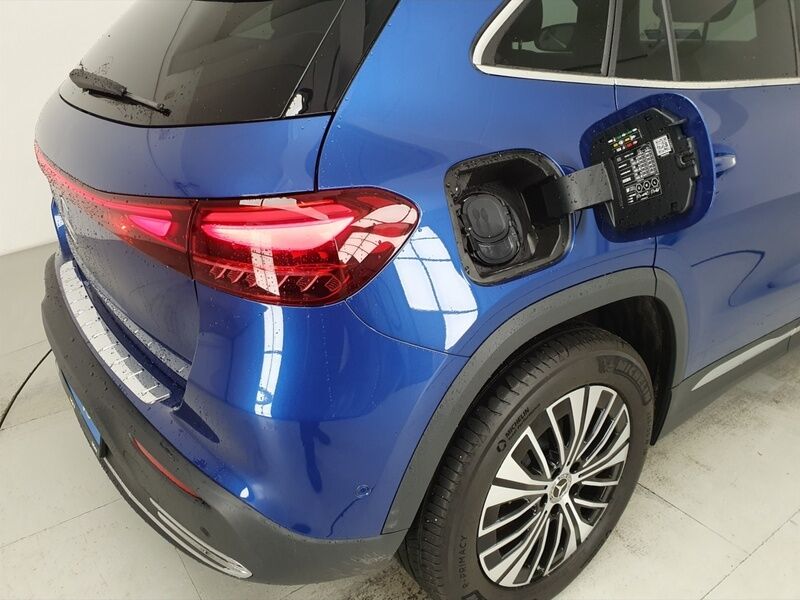 More views of Mercedes-Benz EQA