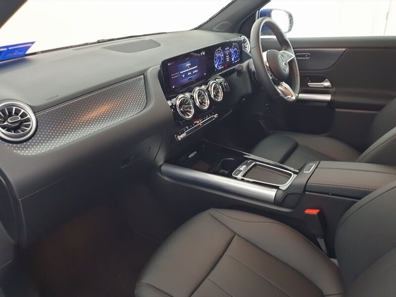 More views of Mercedes-Benz EQA