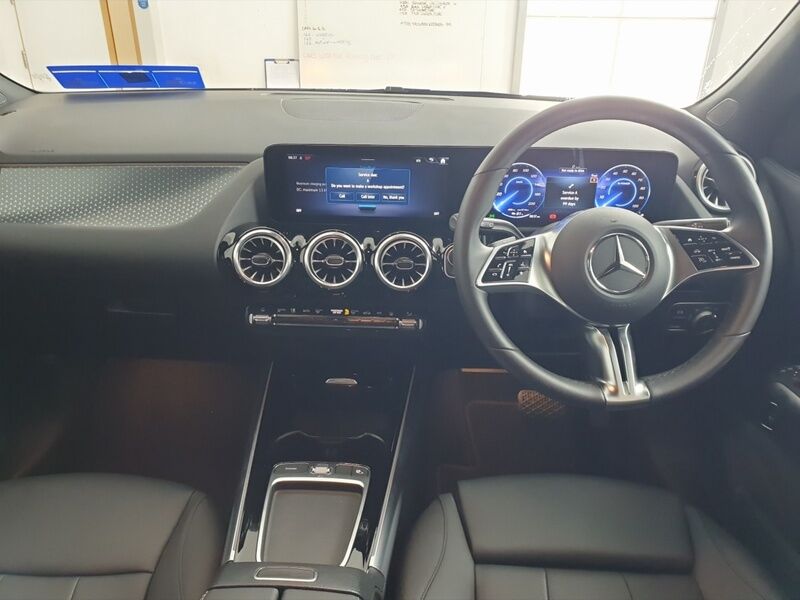 More views of Mercedes-Benz EQA