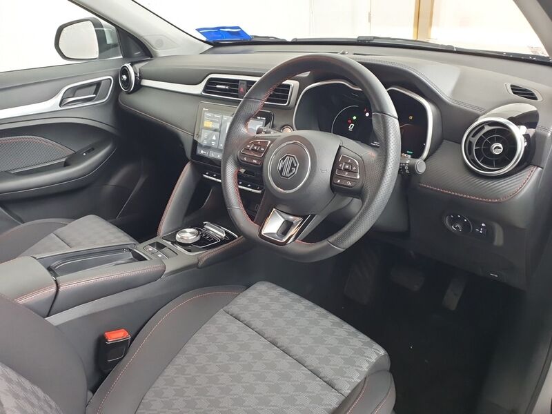 More views of MG ZS