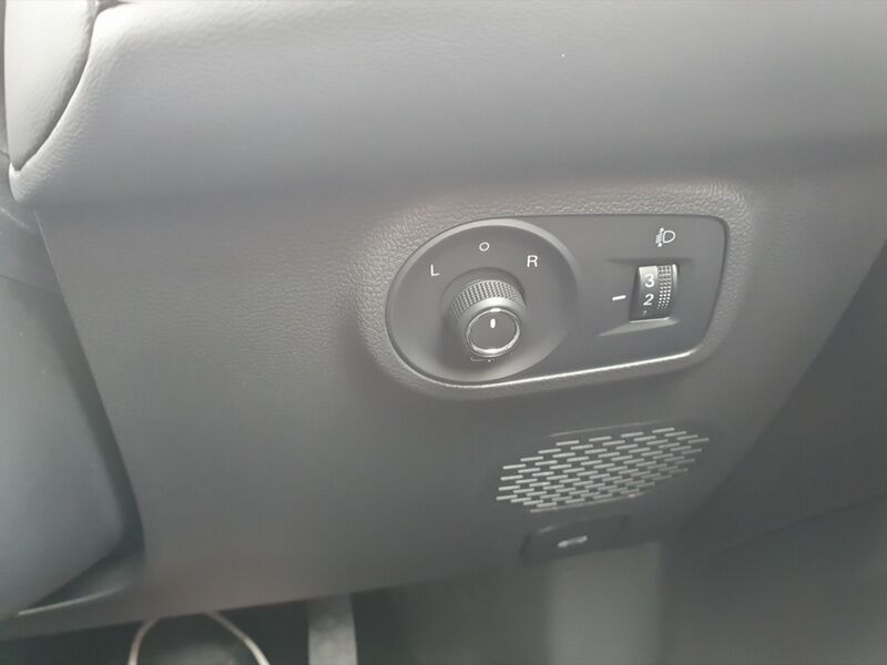 More views of MG ZS
