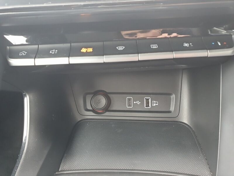 More views of MG ZS