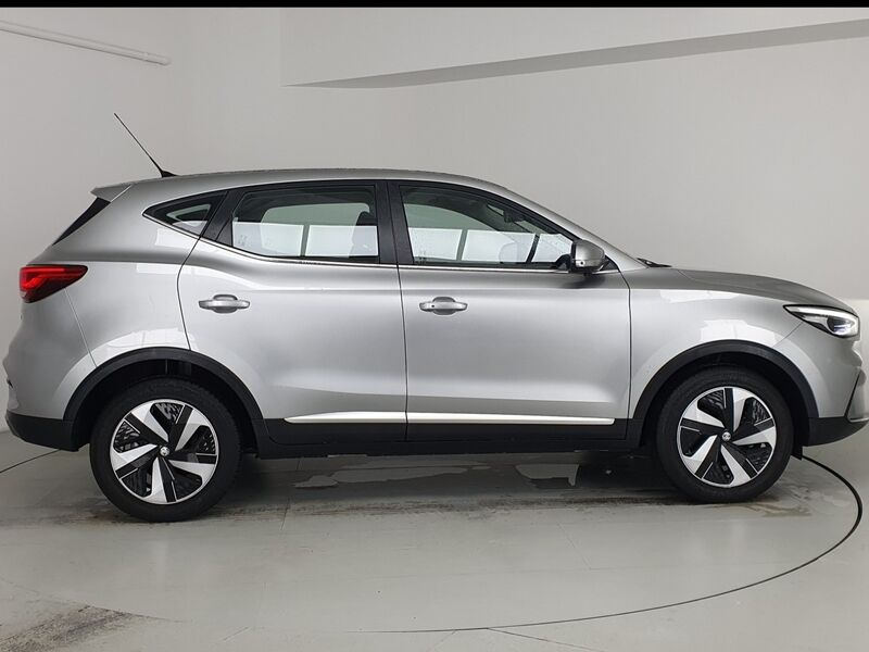 More views of MG ZS