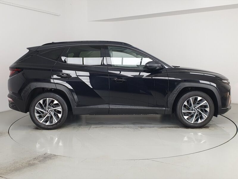 More views of Hyundai Tucson