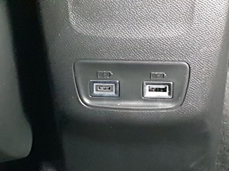 More views of Peugeot 2008