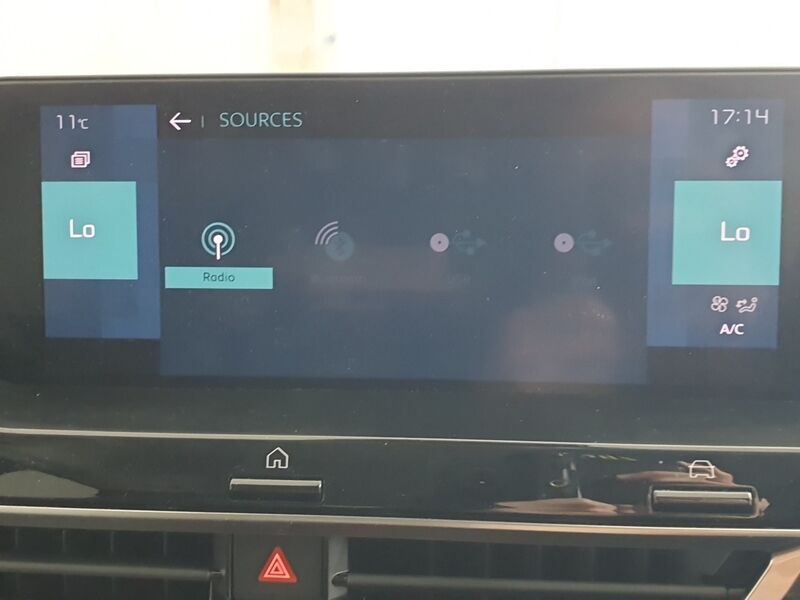 More views of Citroen e-C4