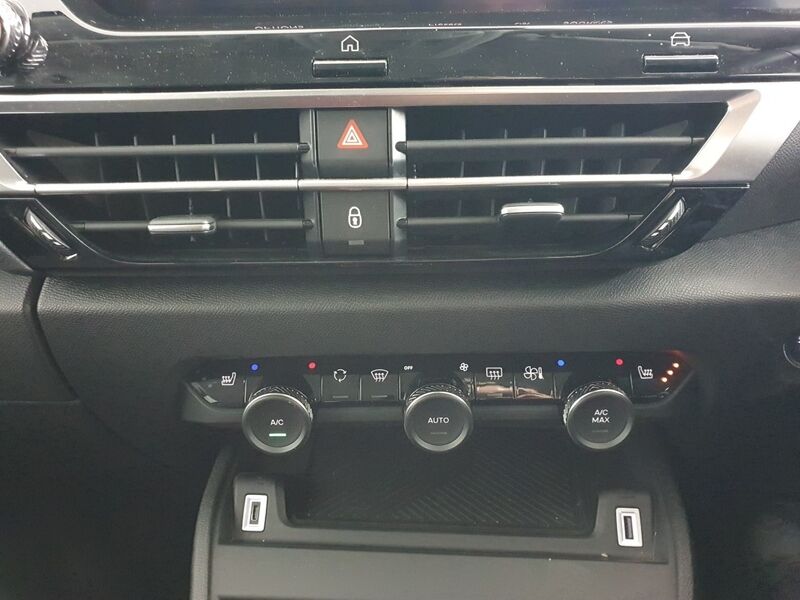 More views of Citroen e-C4