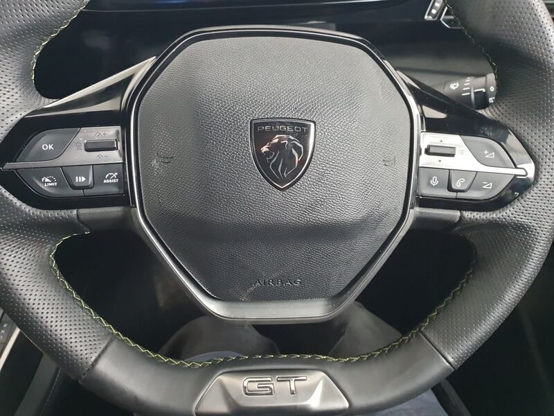 More views of Peugeot 308