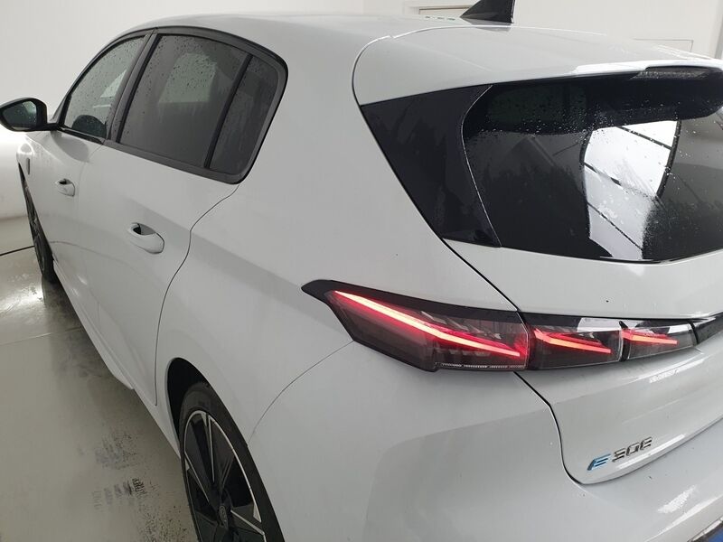 More views of Peugeot 308