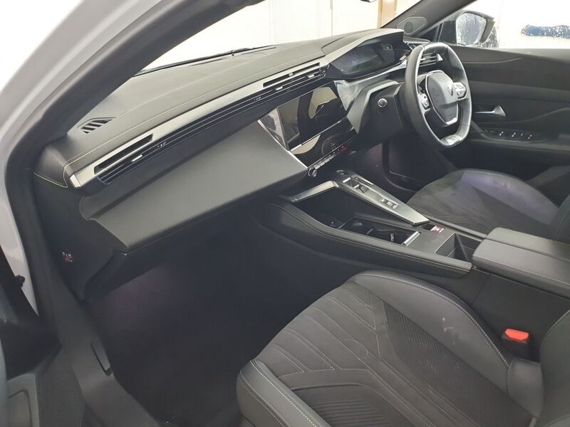 More views of Peugeot 308