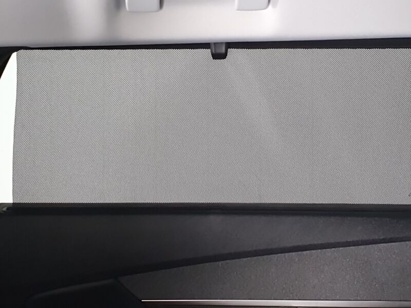 More views of Peugeot 5008