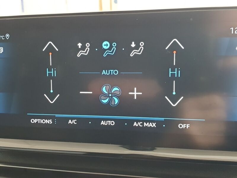 More views of Peugeot 5008