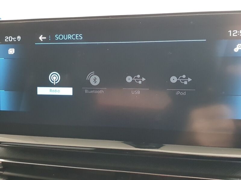 More views of Peugeot 5008