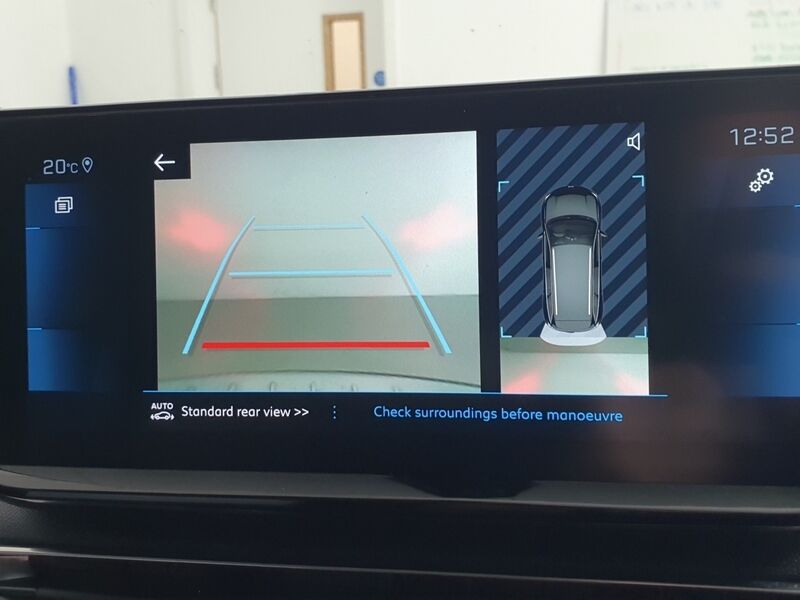 More views of Peugeot 5008