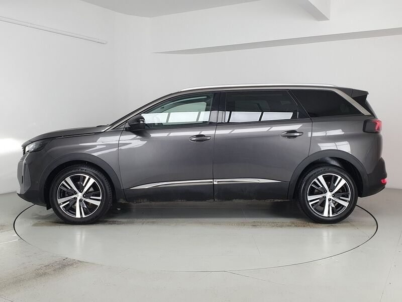 More views of Peugeot 5008