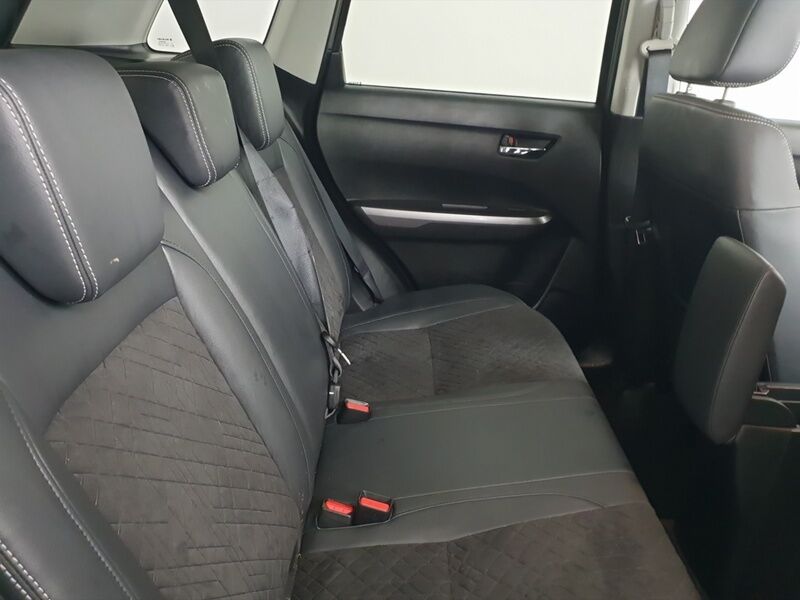 More views of Suzuki Vitara