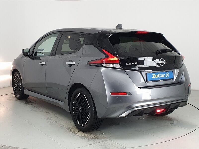 More views of Nissan Leaf