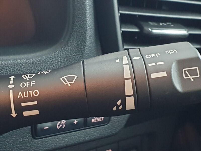 More views of Nissan Leaf