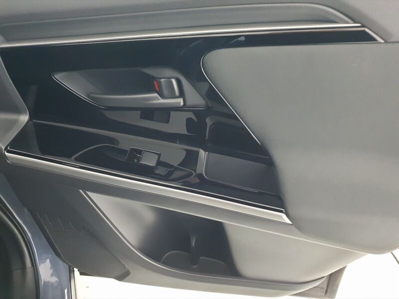 More views of Subaru Solterra