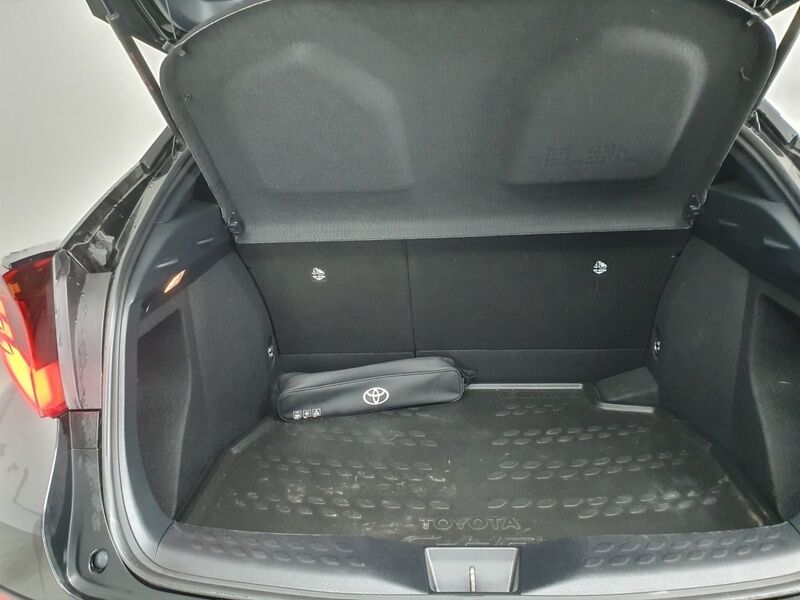 More views of Toyota C-HR