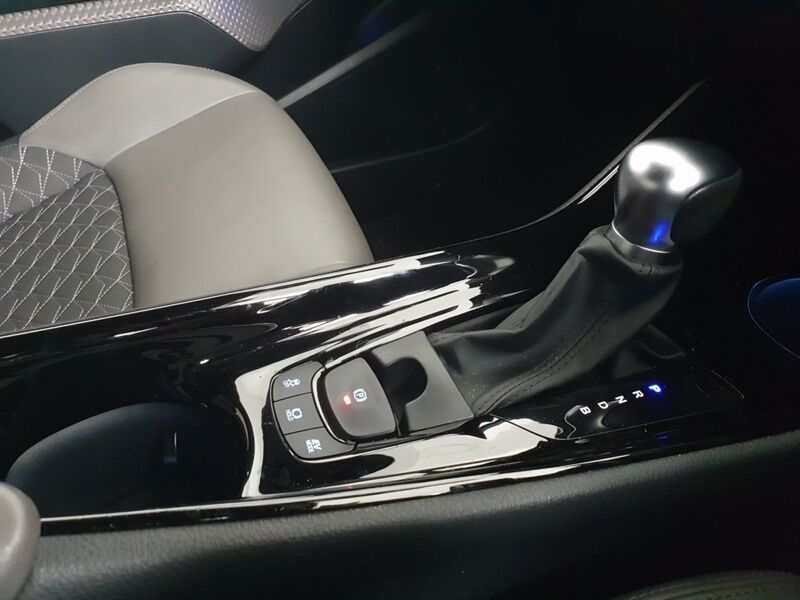 More views of Toyota C-HR