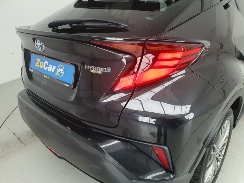 More views of Toyota C-HR