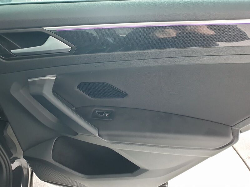 More views of Volkswagen Tiguan